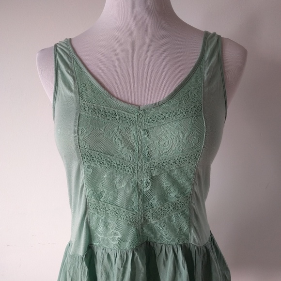 ❎ *Sold* EUC Kimchi Blue Mint Green Floral Lace Tank - Picture 2 of 6